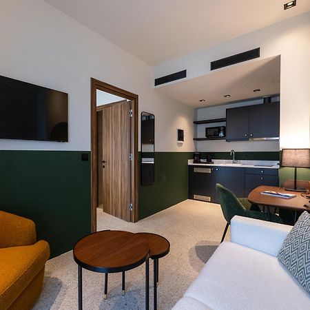 Evripidou 7 - Kalamata Mediterranean Suites Ngoại thất bức ảnh