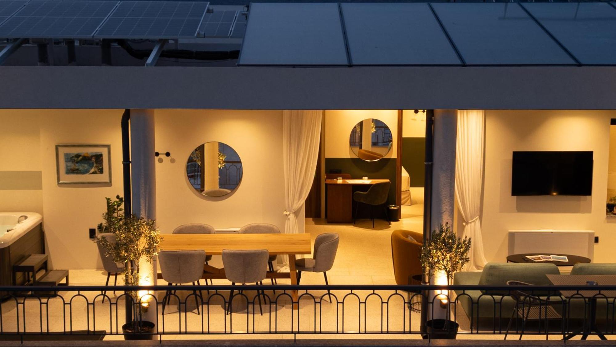 Evripidou 7 - Kalamata Mediterranean Suites Ngoại thất bức ảnh