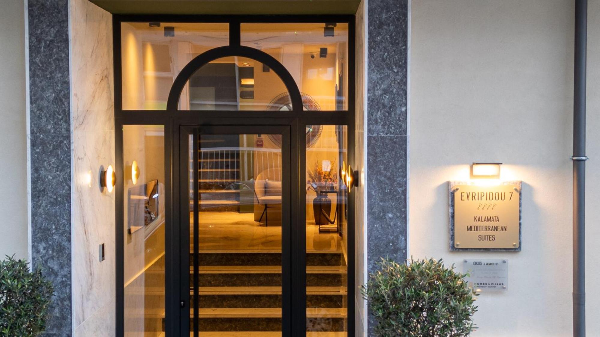 Evripidou 7 - Kalamata Mediterranean Suites Ngoại thất bức ảnh