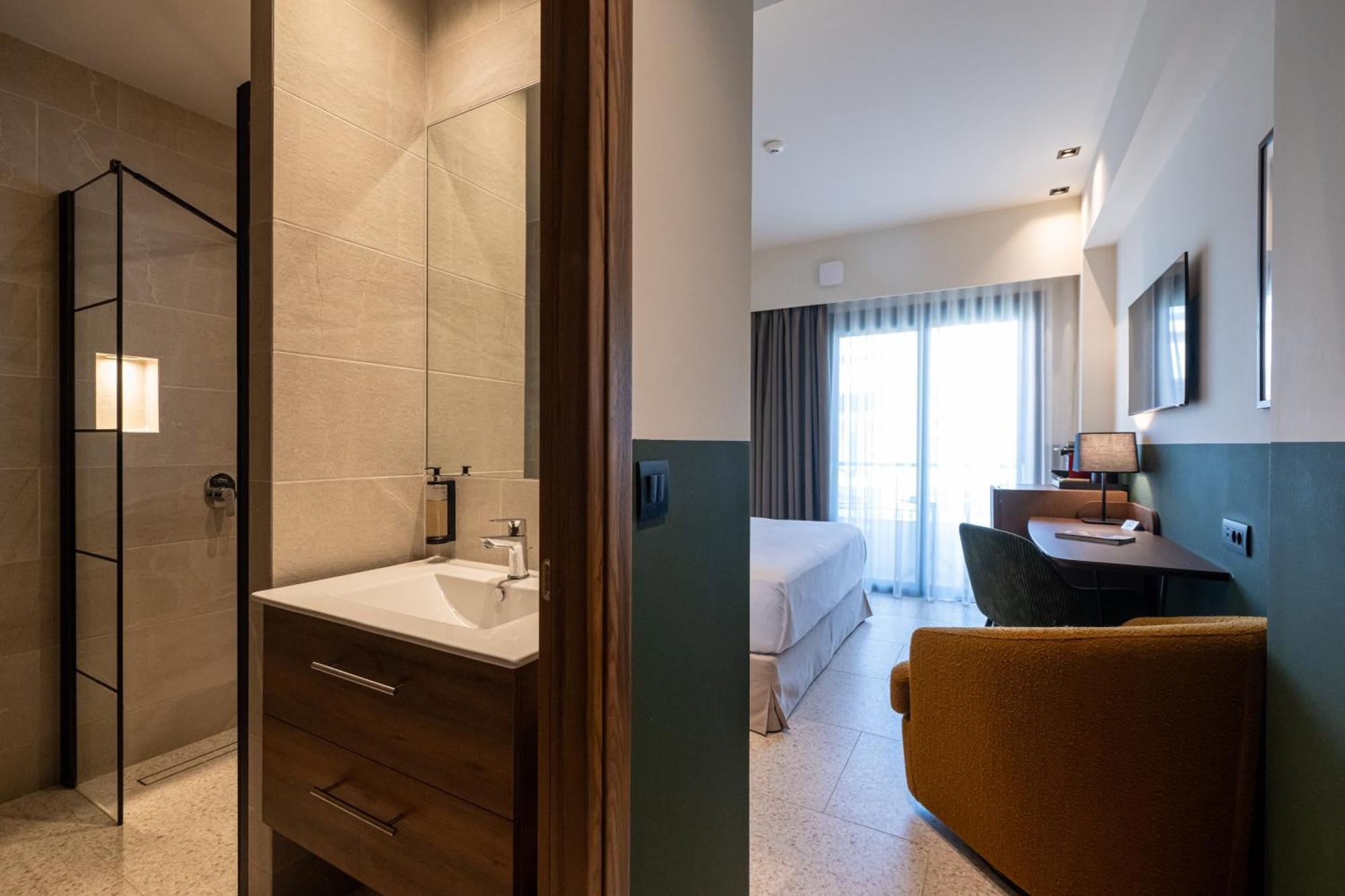 Evripidou 7 - Kalamata Mediterranean Suites Ngoại thất bức ảnh