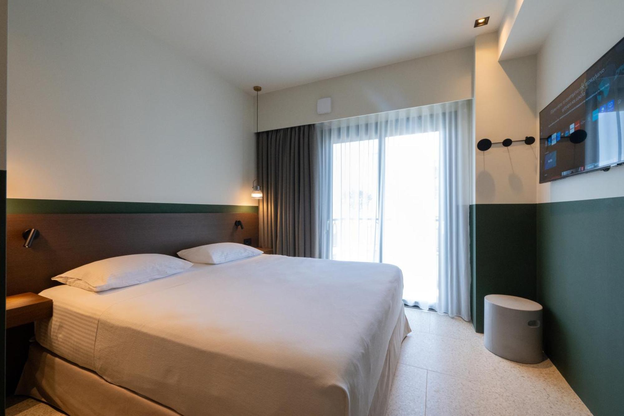 Evripidou 7 - Kalamata Mediterranean Suites Ngoại thất bức ảnh