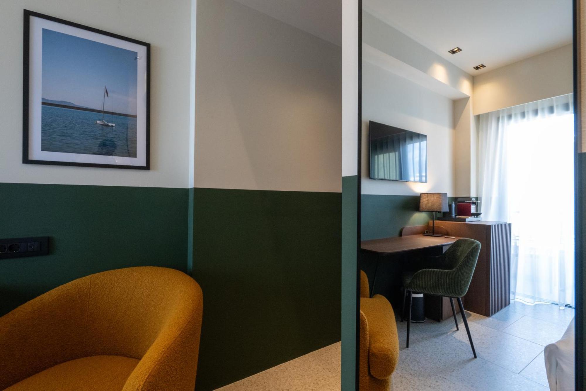 Evripidou 7 - Kalamata Mediterranean Suites Ngoại thất bức ảnh