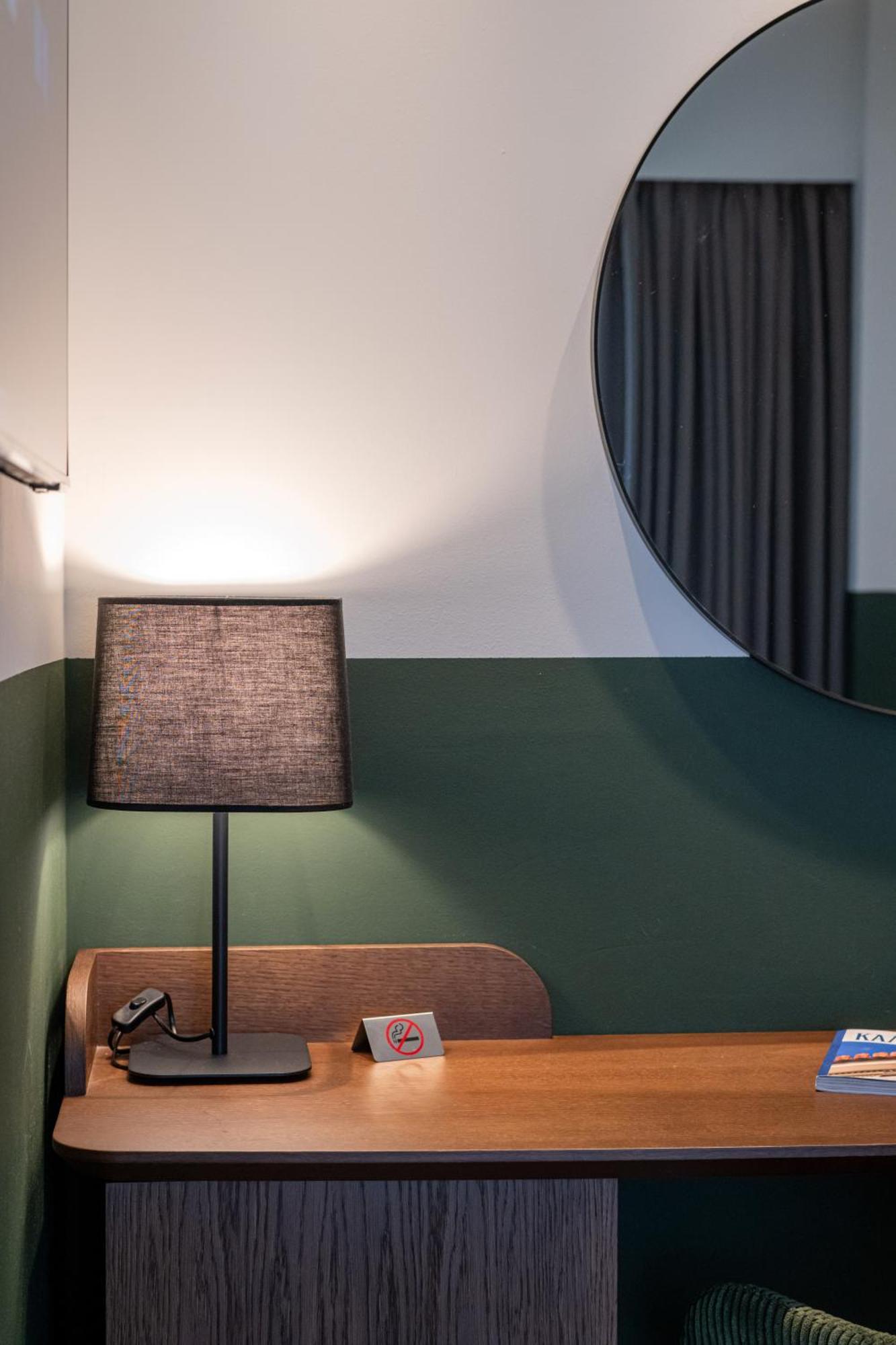 Evripidou 7 - Kalamata Mediterranean Suites Ngoại thất bức ảnh