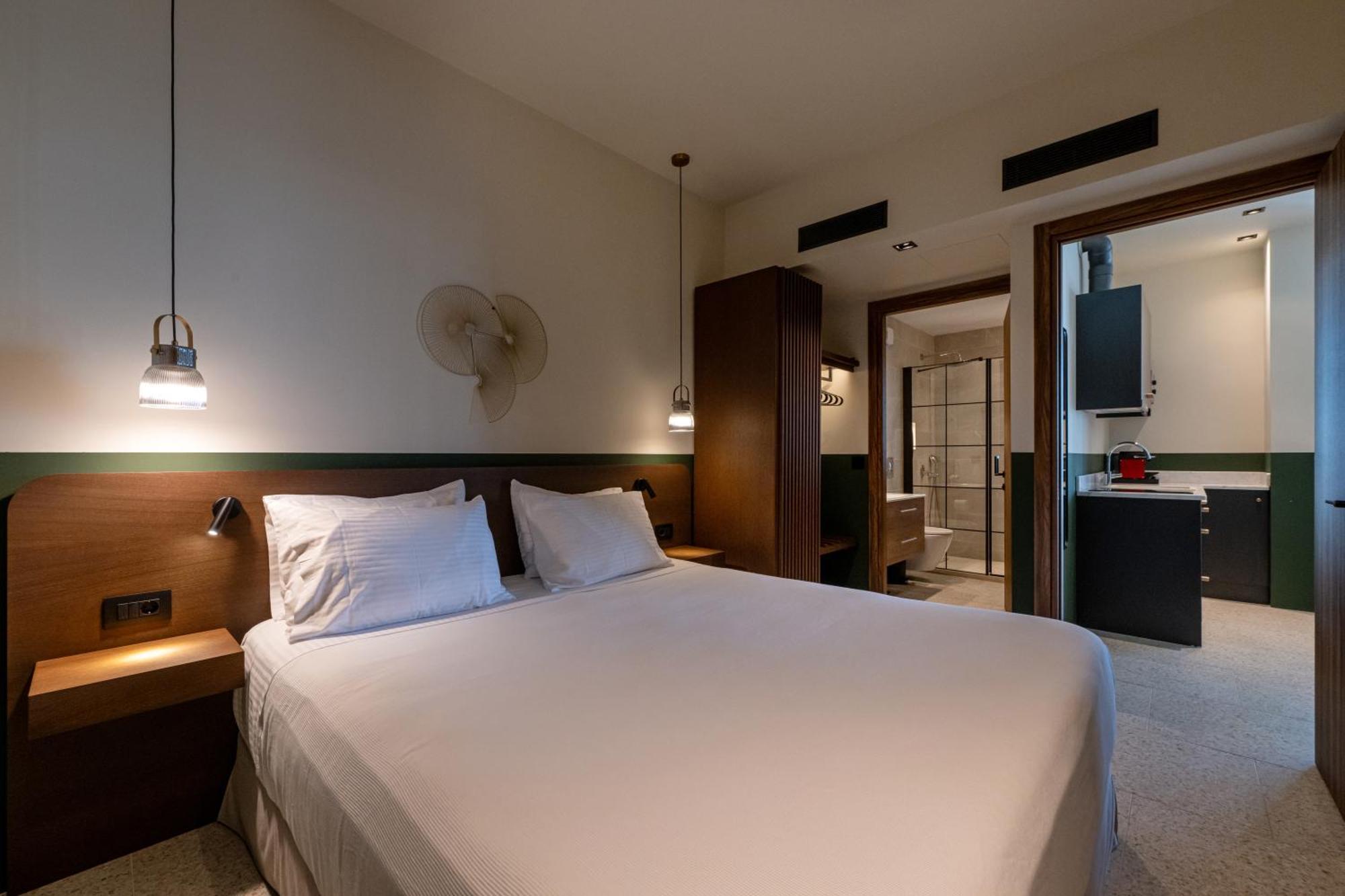 Evripidou 7 - Kalamata Mediterranean Suites Phòng bức ảnh