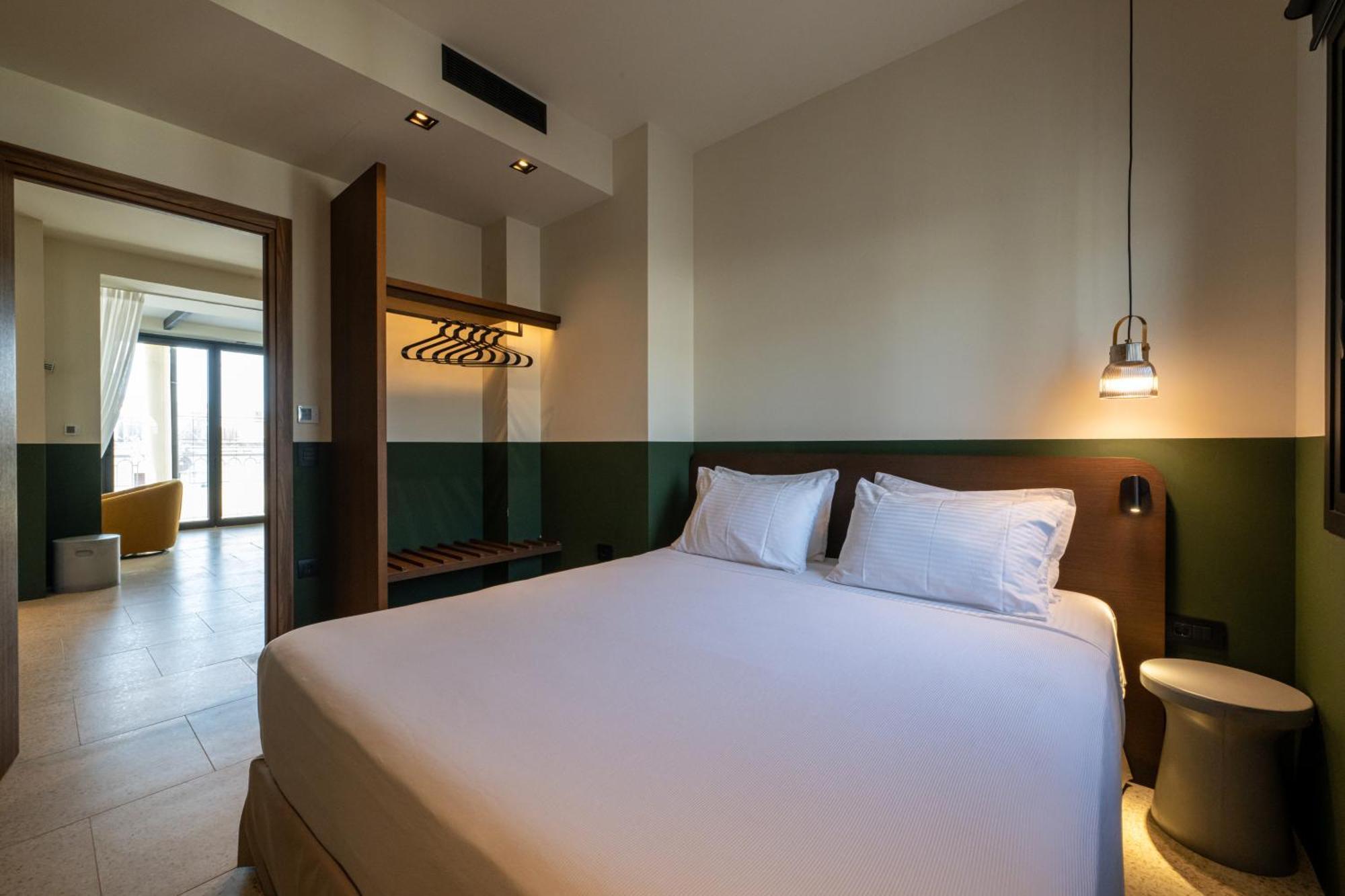 Evripidou 7 - Kalamata Mediterranean Suites Phòng bức ảnh