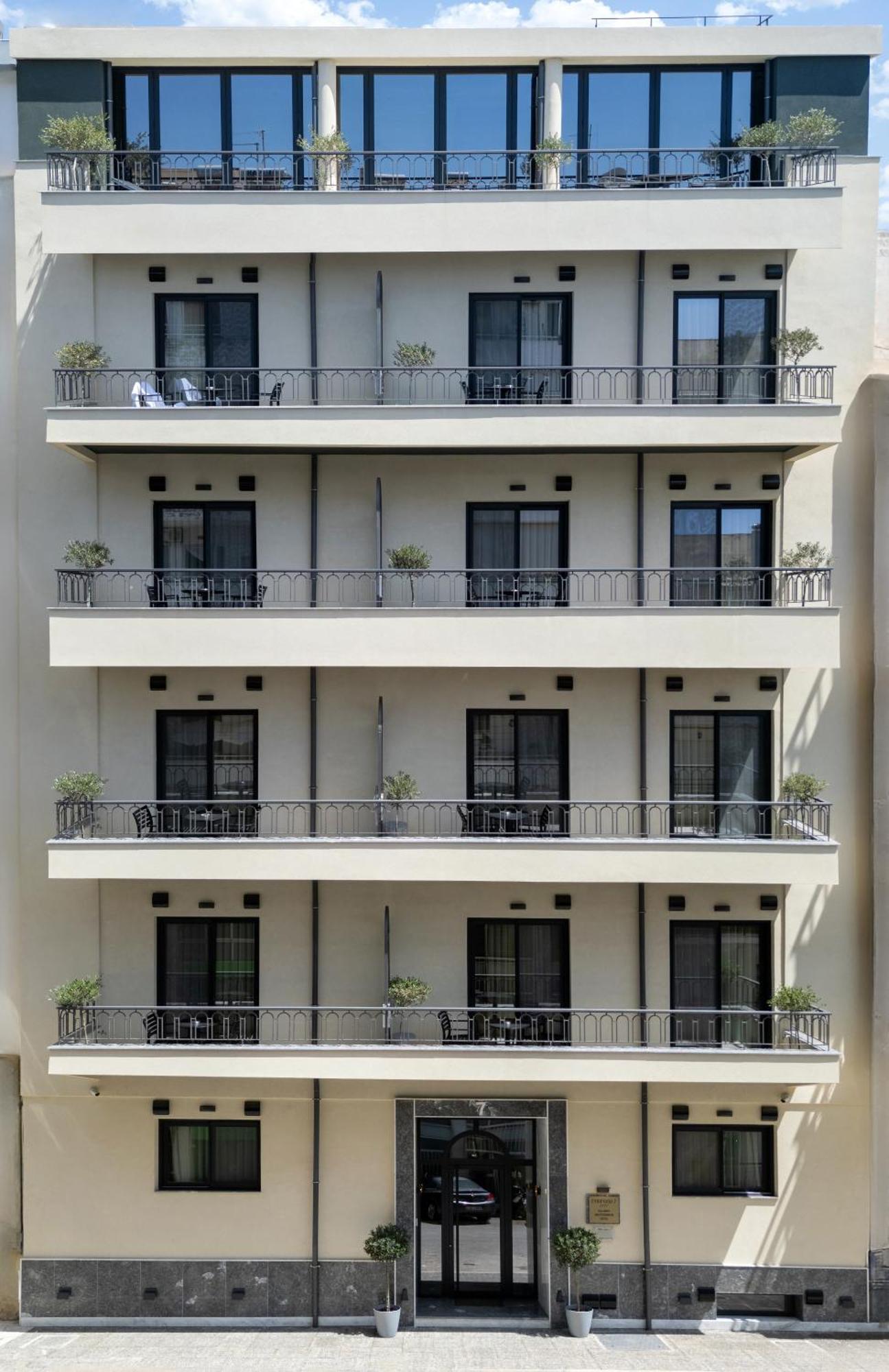 Evripidou 7 - Kalamata Mediterranean Suites Ngoại thất bức ảnh