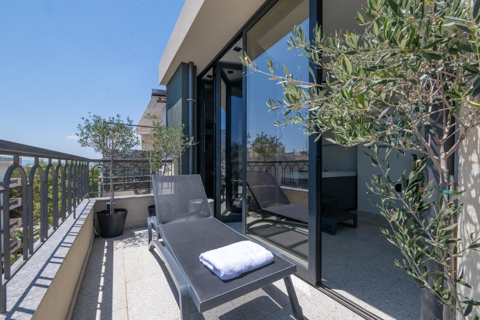 Evripidou 7 - Kalamata Mediterranean Suites Ngoại thất bức ảnh